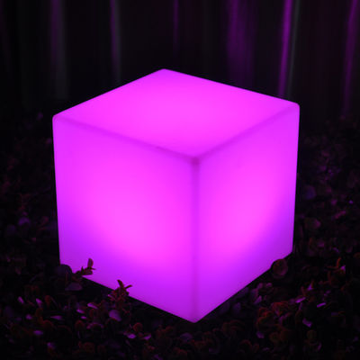 چراغ های درخشان در فضای باز صندلی روشن LED کیوب پلاستیکی IP65 ضد آب برای تزئین پارک ویلا