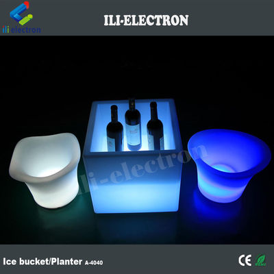 سطل یخ LED روشن شده مربع PE پلاستیکی / گلدان گل / گلدان گل