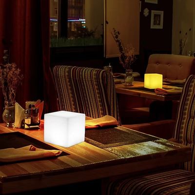 RGB تغییر رنگ در فضای باز LED مکعب نور USB شارژ کنترل شده توسط کنترل از راه دور