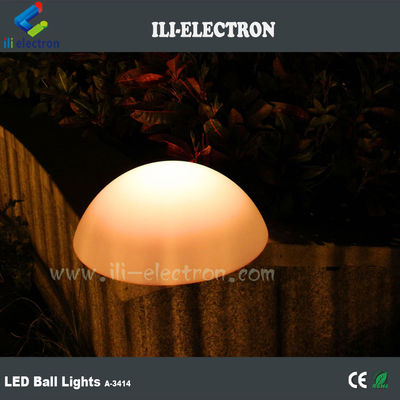 در فضای باز با استفاده از پلاستیک LED چراغ توپ جادویی