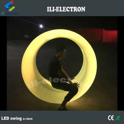 آویزان پلاستیکی در فضای باز