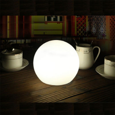 قطر پلاستیکی 10cm-100Cm چراغ گلوله ای روشن AC 110V-240V برای مهمانی