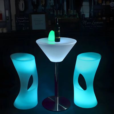 مبلمان بار LED درخشان روشن کردن میز کوکتل و صندلی های روشن شده ضد آب LED مبلمان بار LED