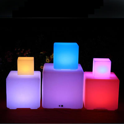 چراغ LED پلاستیکی با کنترل از راه دور و روشنایی قابل تنظیم