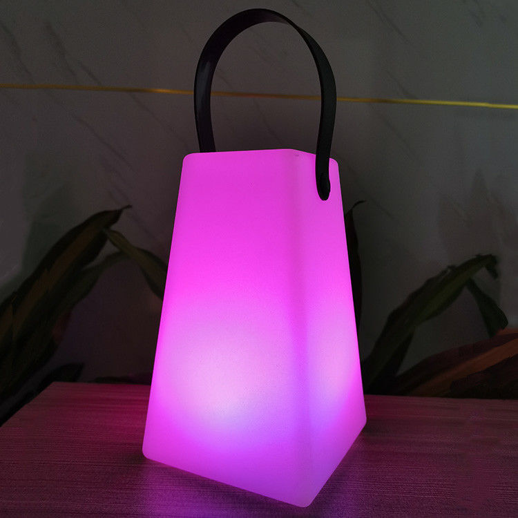 چراغ قابل شارژ قابل حمل LED کنترل بی سیم رنگارنگ برای کمپینگ